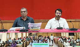 நிலுவையிலுள்ள வருவாய்த் துறை பணிகளை விரைந்து முடிக்க வேண்டும்: ஆட்சியர்