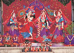 சகல ஐஸ்வர்யமும் பெற...