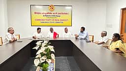 குஜிலியம்பாறை விவகாரம் அரசுக்கு தெரியவராதது அதிகாரிகளின் தவறு! - அமைச்சர்கள் வருத்தம்!