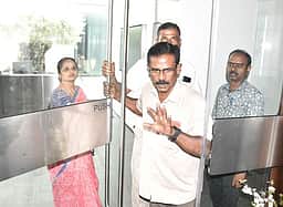 தனியாா் கட்டுமான நிறுவனத்தில்
லஞ்ச ஒழிப்பு போலீஸாா் சோதனை
