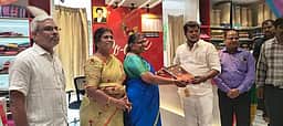 கோவை கோ-ஆப் டெக்ஸ் நிறுவனங்களில் அமைச்சா் ஆய்வு