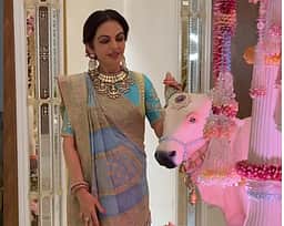 கிருஷ்ண ஜெயந்தி! வைர நகைகளுடன் ஜொலித்த நீதா அம்பானி!