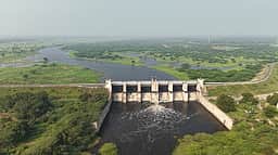 பறவைகள் சரணாலயமாக மாறி வரும் ஒரத்துப்பாளையம் அணைப் பகுதி!