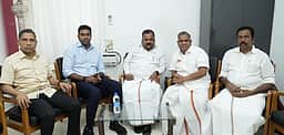 தவெக ஆதரவு கட்சிகள் கூட்டம்: காங்கிரஸுக்கு நேரில் அழைப்பு விடுத்த அமைச்சர்கள்!