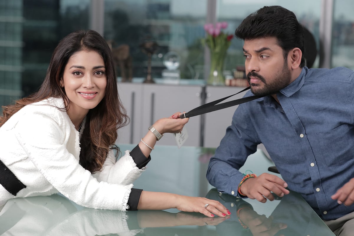 பிரபு மற்றும் சத்யன் ஆகியோரும் முக்கிய கதாபாத்திரங்களில் நடித்துள்ள 'சண்டக்காரி' படம் ஒரு முழு நீள நகைச்சுவைப் படமாக திரைக்கு வர உள்ளது.