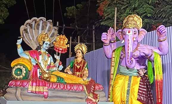 விஷ்ணுவை வணங்கும் கணபதி