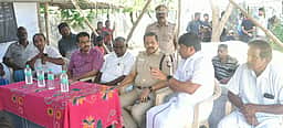 கோபி அருகே நெல் கொள்முதல் நிலையத்தில் மூட்டைக்கு ரூ.32 கேட்டததால் போராட்ட அறிவிப்பு