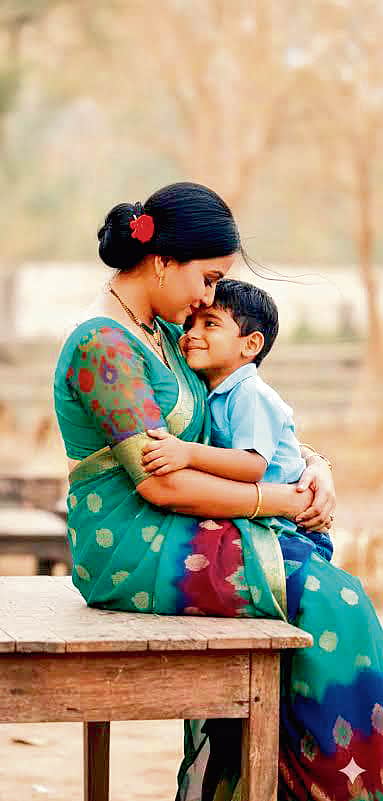 அம்மா என்றால் அன்பு!