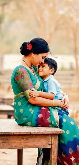 அம்மா என்றால் அன்பு!