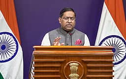 புதிய உலக வரைபடத்திலும் இந்திய பிராந்தியமாகவே ஜம்மு-காஷ்மீா், லடாக் இடம்பெற வேண்டும்: வெளியுறவு அமைச்சகம்