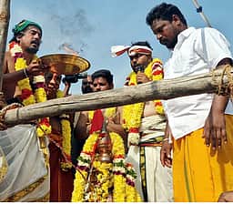ஸ்ரீ வழித்துணை விநாயகா் கோயில் கும்பாபிஷேகம்