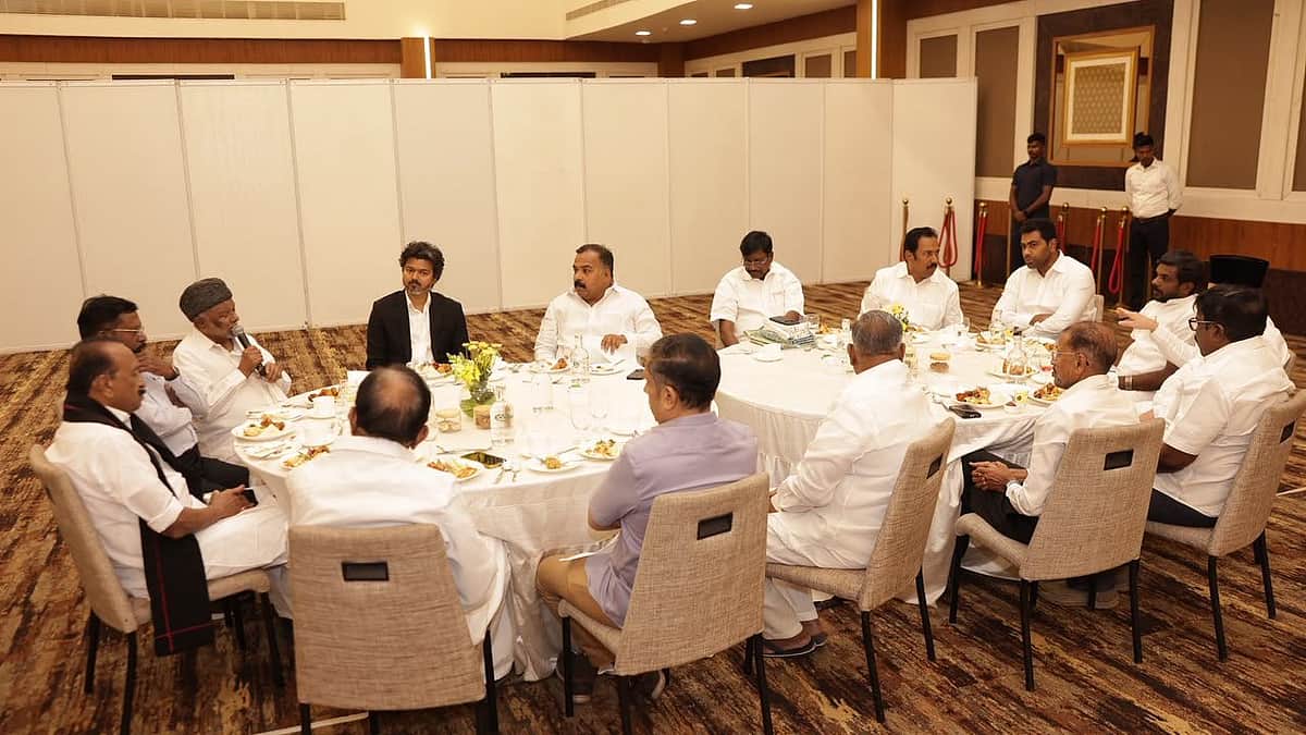 தவெக தலைமையில் உருவாகிறது புதிய கூட்டணி! பெயர் என்னவாக இருக்கலாம்?