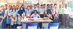 கொடிக்குறிச்சி பள்ளியில் 
ஒருநாள் முதல்வராக செயல்பட்ட மாணவா்