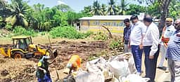 825 குளங்களில் 86 டன் குப்பைகள் அகற்றம்
