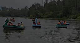உதகையில் குவிந்த சுற்றுலாப் பயணிகள்