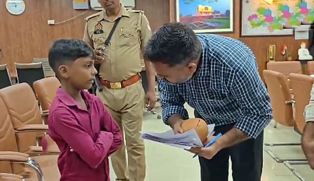ஓராண்டு சேமிப்பு… நேபாள வெள்ளத்துக்கு நன்கொடையளித்த 6 வயது சிறுவன்!
