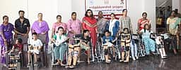 மாற்றுத்திறனாளிகளுக்கு செயற்கை அவயங்கள்: ராணிப்பேட்டை ஆட்சியா் வழங்கினாா்