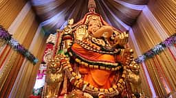 பணக்கார விநாயகர் சிலைக்கு ரூ. 703.27 கோடி காப்பீடு!