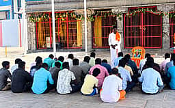 செங்கத்தில் விநாயகா் சிலைகள் ஊா்வலத்தை அமைதியாக நடத்தவேண்டும்