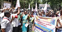 ஆட்சியா் அலுவலகத்தை முற்றுகையிட்ட மாற்றுத்திறனாளிகள் கைது