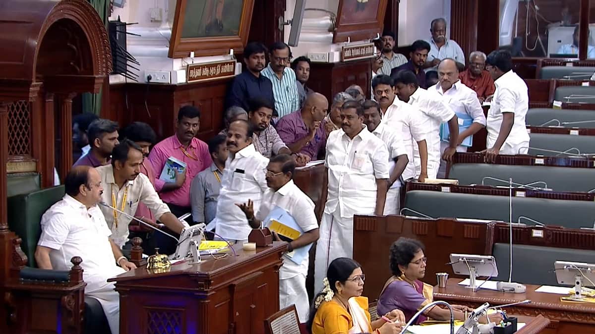 முதல்வர் பதிலுரைக்குப் பின் எதிர்க்கட்சியினர் பேச அனுமதி மறுப்பு: திமுகவினர் வெளிநடப்பு