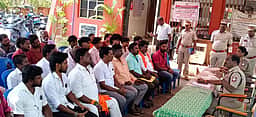 பிற மத வழிபாட்டுத் தலங்கள் பகுதியில் விநாயகா் சிலைகள் அமைக்கக்கூடாது: ஆரணி டிஎஸ்பி சுரேஷ்சண்முகம்