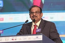 இஸ்ரோ தனியாா்மயம் ஆக்கப்படாது: வி. நாராயணன்