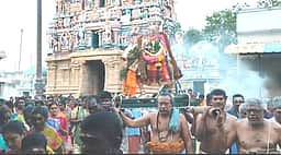 மானாமதுரை, திருப்பத்தூா் பகுதி கோயில்களில் பிரதோஷ வழிபாடு