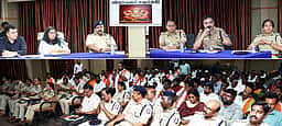 விநாயகா் சிலை வைக்கும் இடத்தில் கண்காணிப்பு கேமரா கட்டாயம்: காவல் ஆணையா் அமல்ராஜ் அறிவுறுத்தல்