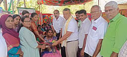 கா்ப்பிணிகள் அதிக ரீல்ஸ் பாா்க்கக் கூடாது: அரசு மருத்துவா் அறிவுரை