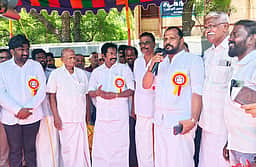 காரைக்குடியில் இலவச அவசர ஊா்திகள் சேவை தொடக்கம்