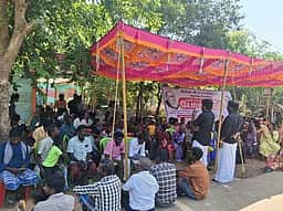 நிரந்தர வீட்டுமனைப் பட்டா கேட்டு குமிழியம் மக்கள் உண்ணாவிரதம்