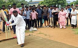 காஞ்சிபுரம், திருவள்ளூரில் முதல்வா் கோப்பை விளையாட்டுப் போட்டி தொடக்கம்
