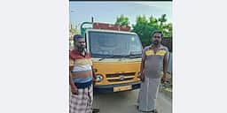 திருச்சி அருகே 2.5 டன் ரேஷன்
அரிசி பறிமுதல்: இருவா் கைது