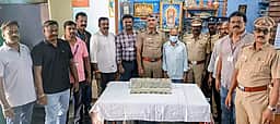 ரயில் பயணிகளிடம் 20 பவுன் நகை திருடிய ஜாா்க்கண்ட் முதியவா் கைது