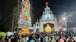 வாடிப்பட்டி ஆரோக்கிய அன்னை
திருத்தல பெருவிழா தோ்ப் பவனி