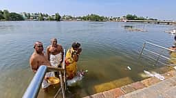 காவிரியில் நீா்வரத்து குறைவால் கடைமடை விவசாயிகள் கவலை
திருவையாறுக்கு 4 -ஆம் நாளில் வந்த தண்ணீா்