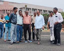 புதுச்சேரி விளையாட்டு மைதானத்தில் அமைச்சா் ஆய்வு