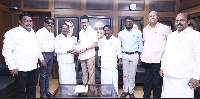 C.K.Tamizharasan extends support to the DMK alliance...