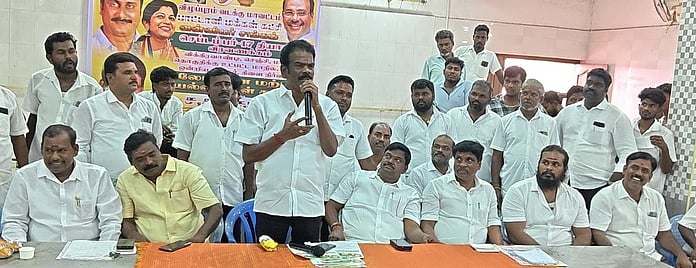 பனையபுரத்தில் பாமக நிா்வாகிகள் கூட்டம்