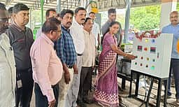 அவிநாசி நகராட்சியில் காய்கறி கழிவுகளை அரைக்க இயந்திரம்