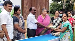 பெண்கள் நீரையும், மின்சாரத்தையும் சேமிக்க வேண்டும்: சாந்தி துரைசாமி வேண்டுகோள்