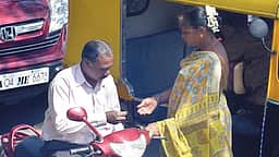 கோயிலுக்கு வரும் பக்தர்களிடம்
பணம் பறிக்கும் திருநங்கைகள்:
நடவடிக்கை எடுக்க வலியுறுத்தல்