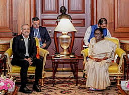 முரண்பாடுகளுக்குப் பேச்சுவாா்த்தை மூலம் தீா்வு: ஈரான் அதிபரிடம் குடியரசுத் தலைவா் வலியுறுத்தல்