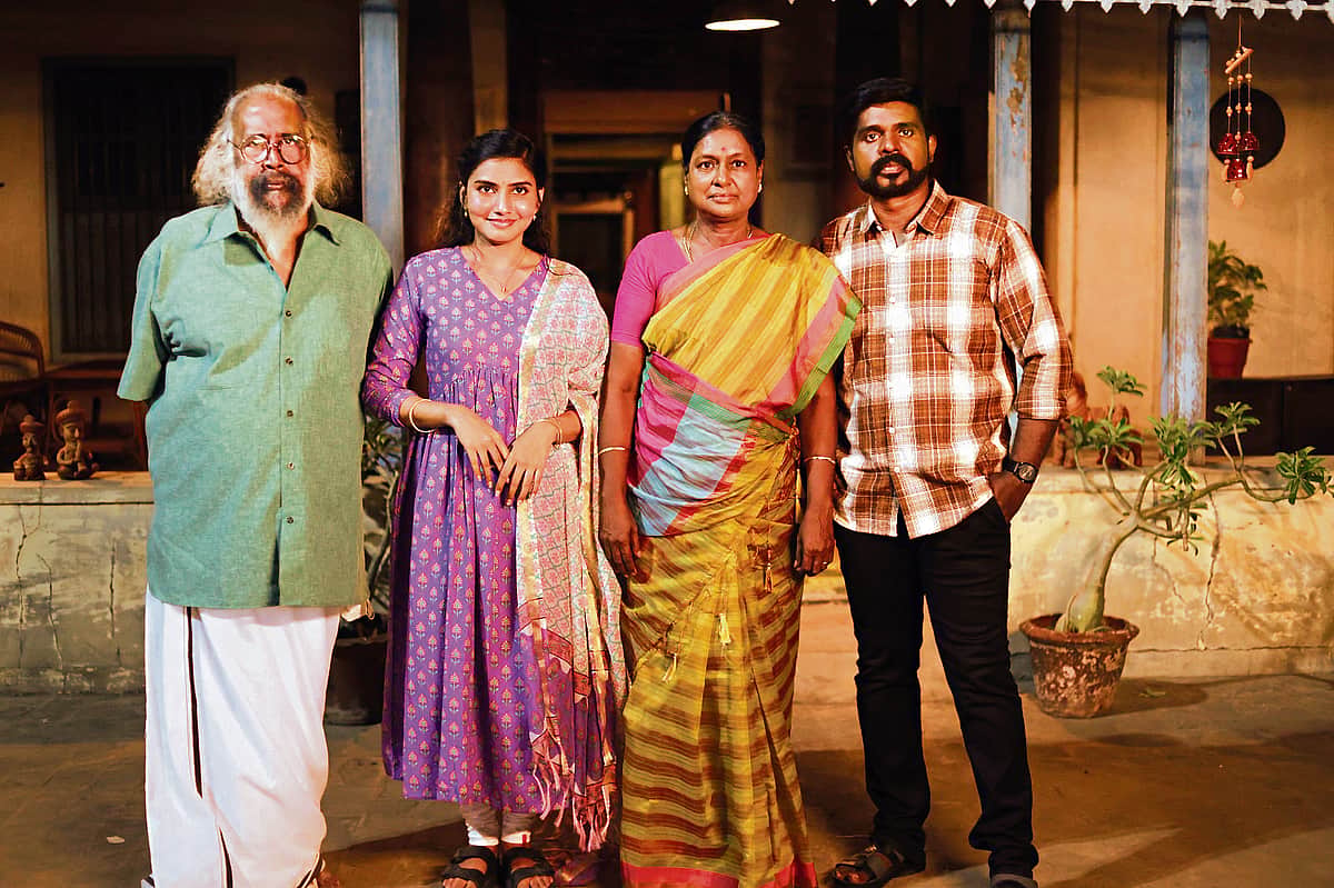 துரோகம் பழகு