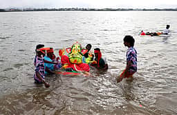 ‘7 இடங்களில் மட்டுமே விநாயகா் சிலைகளைக் கரைக்க வேண்டும்’