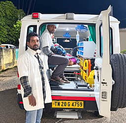பா்கூா் மலைப் பாதையில் ஆம்புலன்ஸில் பெண்ணுக்கு பிரசவம்