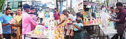 விநாயகா் சதுா்த்தி: பூக்கள், பழங்கள் விற்பனை மும்முரம்
