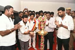 பெரியதாழை மீன் இறங்குதளத்தில் ரூ. 80 லட்சத்தில் ஏலக் கூடம்! அமைச்சா் திறந்துவைத்தாா்!