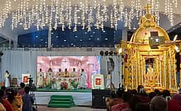 முளகுமூடு தூய மரியன்னை பசிலிக்காவில் சிறப்பு தேரடி திருப்பலி